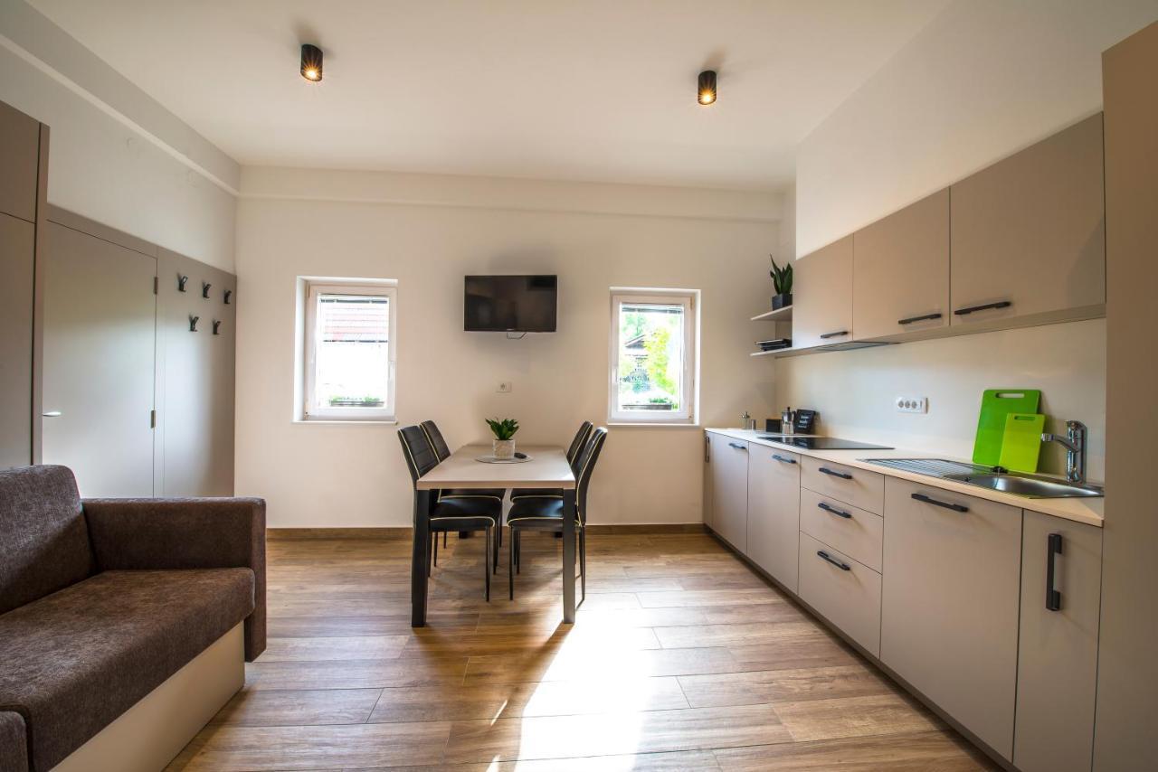Apartmaji Prton โบเว็ก ภายนอก รูปภาพ