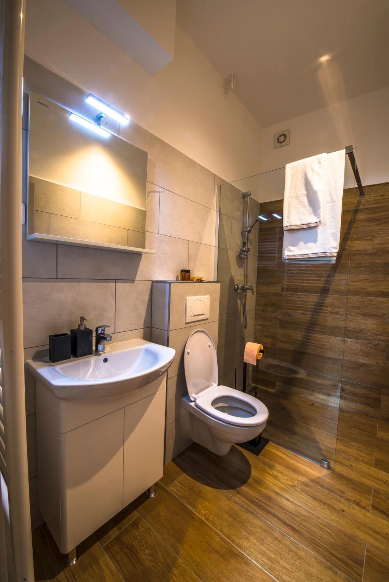 Apartmaji Prton โบเว็ก ภายนอก รูปภาพ